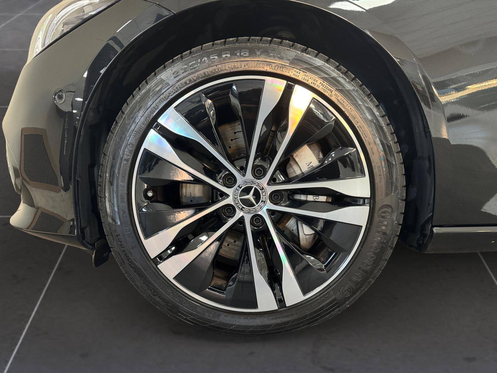 Image Mercedes-Benz CLASSE C BREAK Classe C 300 e Hybrid EQ Break Avantgarde Line  Classe C Break 300 e 9G-Tronic Avantgarde Line