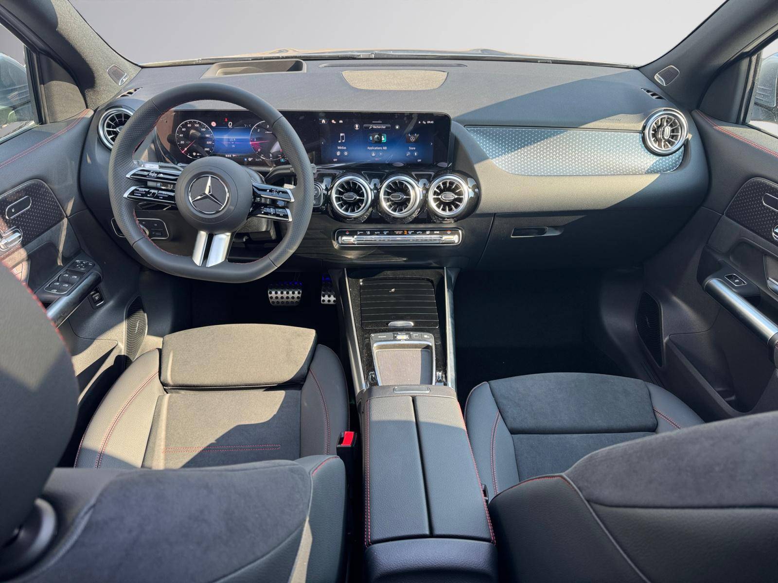 Image Mercedes-Benz GLA 200 d AMG Line  GLA 200 d AMG Line