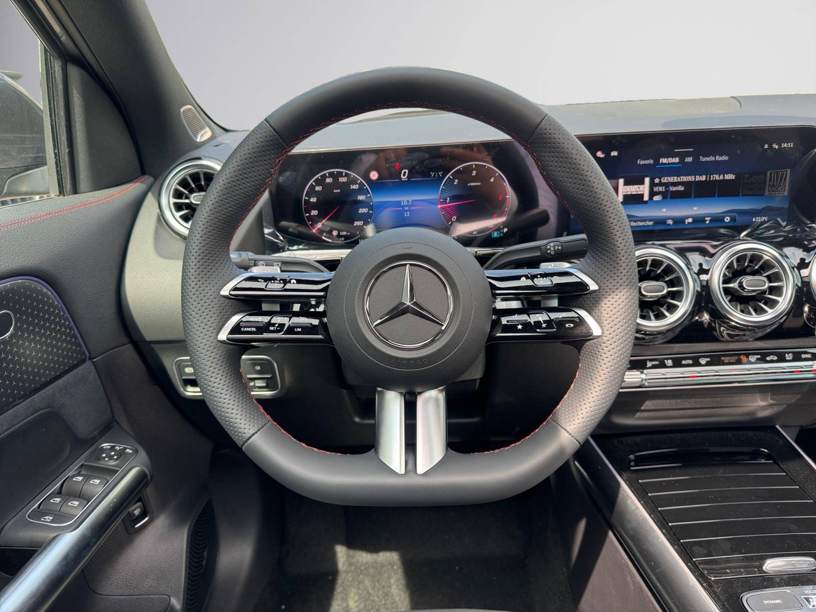 Image Mercedes-Benz GLA 200 d AMG Line  GLA 200 d AMG Line