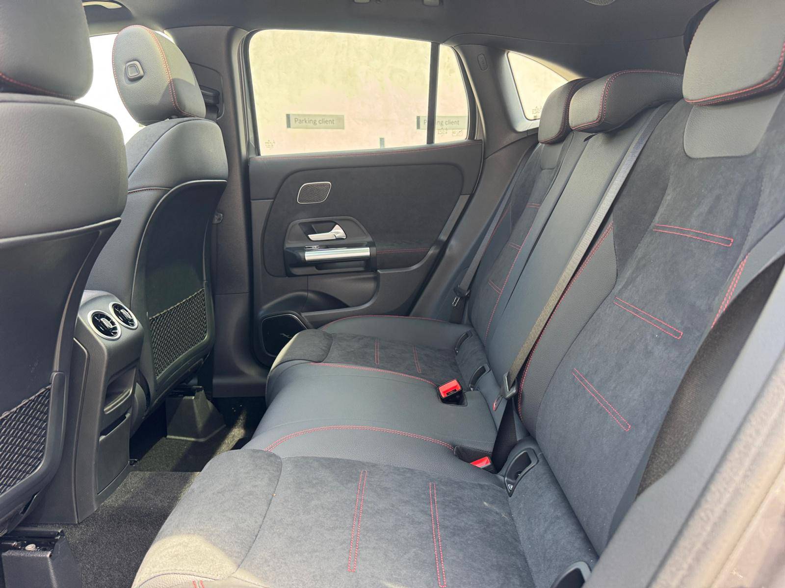 Image Mercedes-Benz GLA 200 d AMG Line  GLA 200 d AMG Line