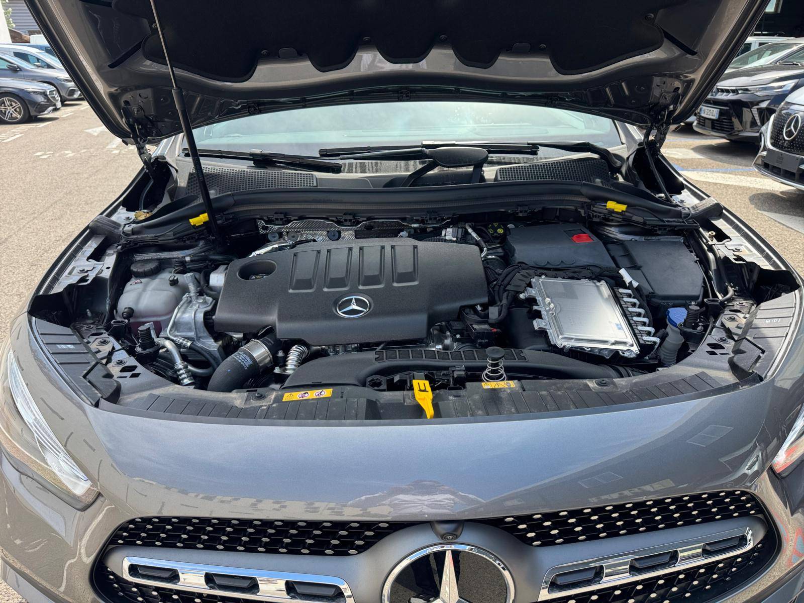 Image Mercedes-Benz GLA 200 d AMG Line  GLA 200 d AMG Line