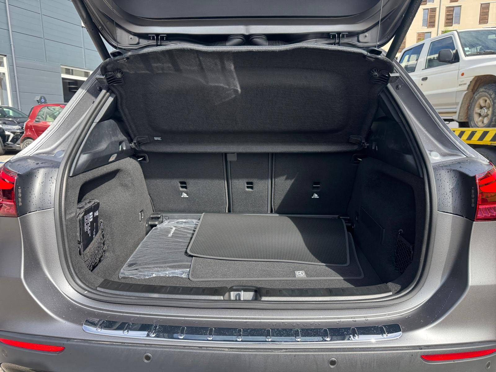 Image Mercedes-Benz GLA 200 d AMG Line  GLA 200 d AMG Line