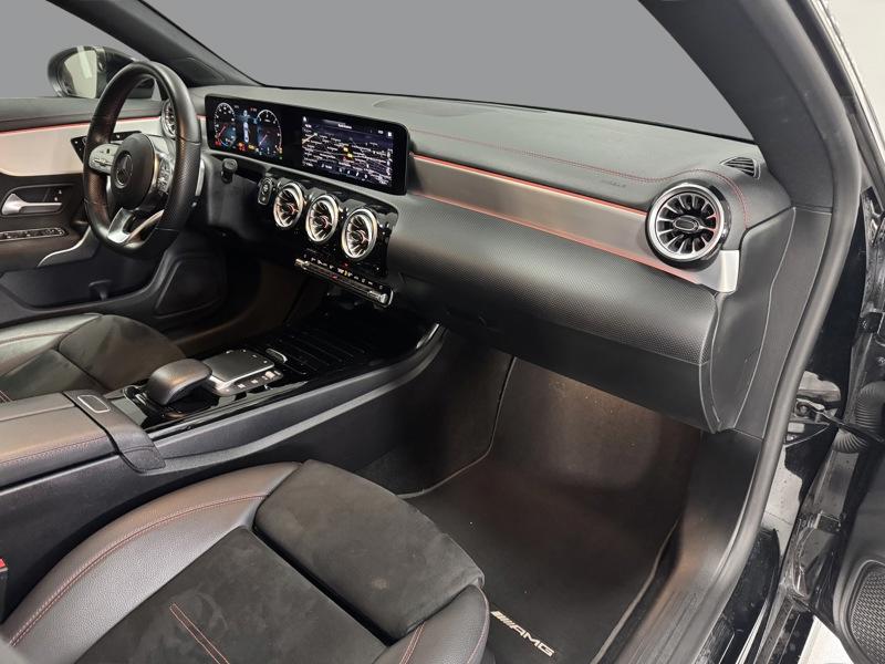 Image Mercedes-Benz CLA COUPÉ CLA 200 d Coupé AMG Line  