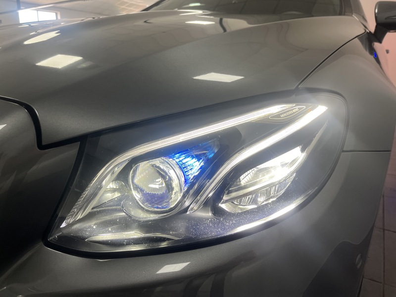 Image Mercedes-Benz CLASSE E COUPÉ Classe E 220 d 4MATIC AMG Line Coupé  Classe E Coupé 220 d 9G-Tronic 4-Matic AMG Line