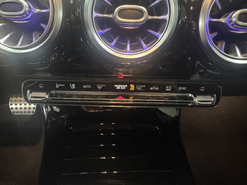 Image Mercedes-Benz CLA SHOOTING BRAKE CLA 200 d Shooting Brake AMG Line  