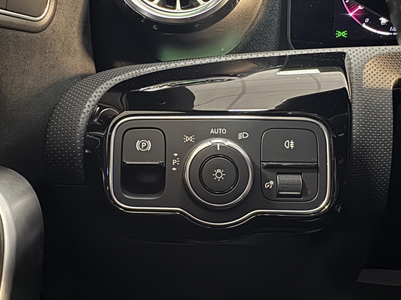 Image Mercedes-Benz CLASSE A 180 AMG Line  