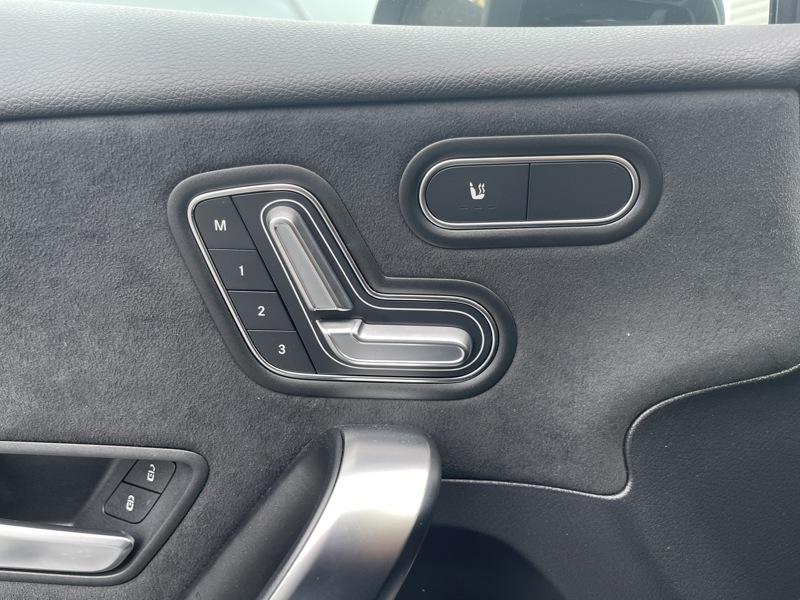 Image Mercedes-Benz CLASSE A 250 e Hybrid EQ Star Edition  Classe A 250 e Hybrid EQ AMG Line