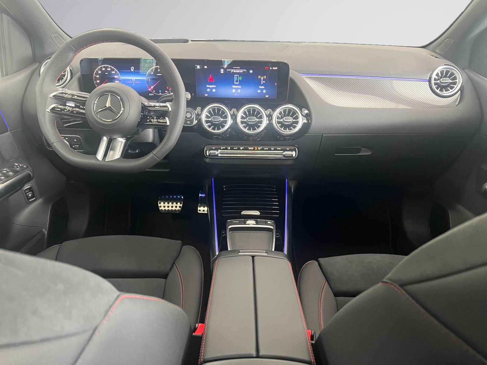 Image Mercedes-Benz CLASSE B 200 d AMG Line  Classe B 200 d AMG Line