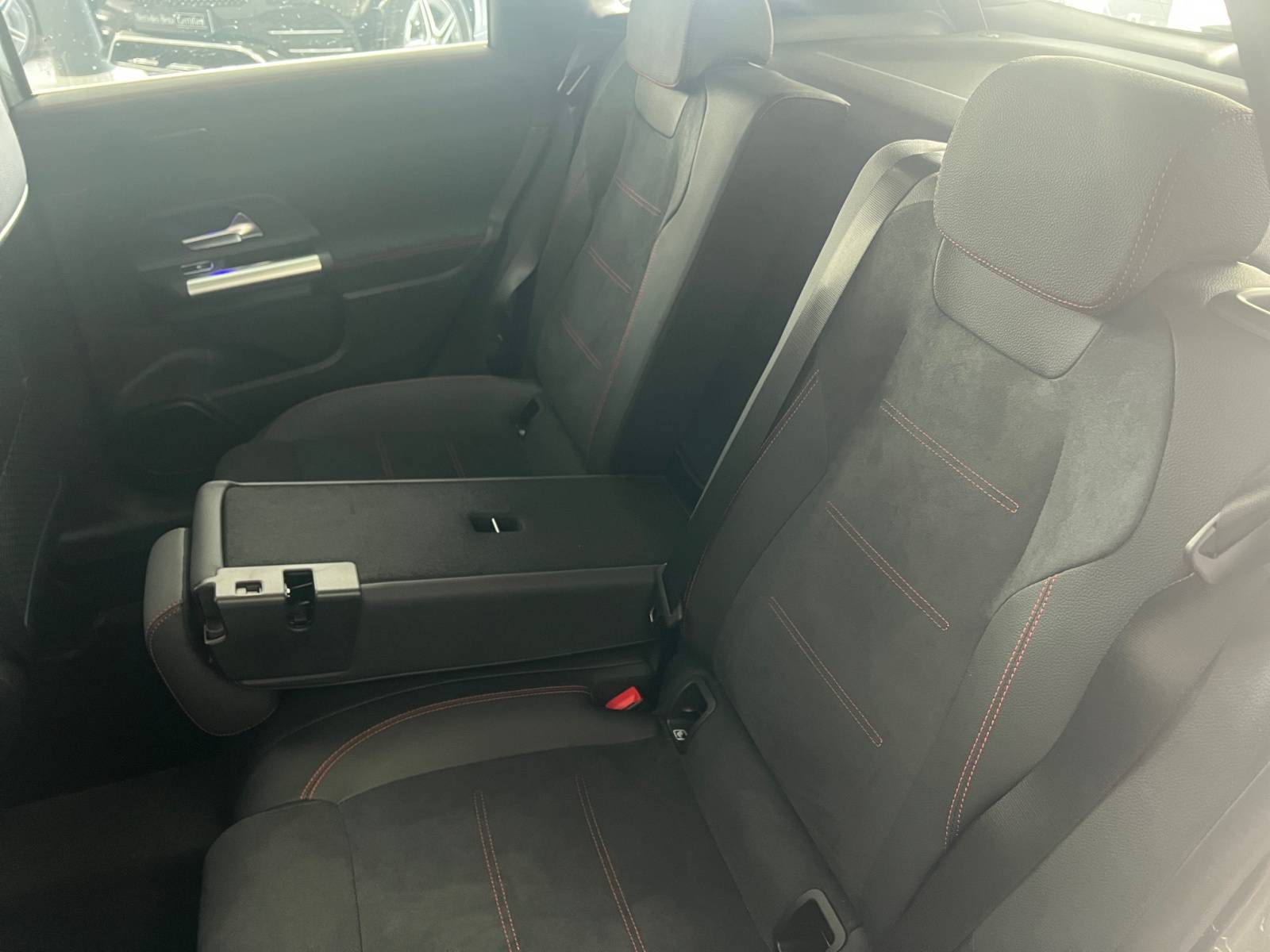 Image Mercedes-Benz CLASSE B 200 d AMG Line  Classe B 200 d AMG Line