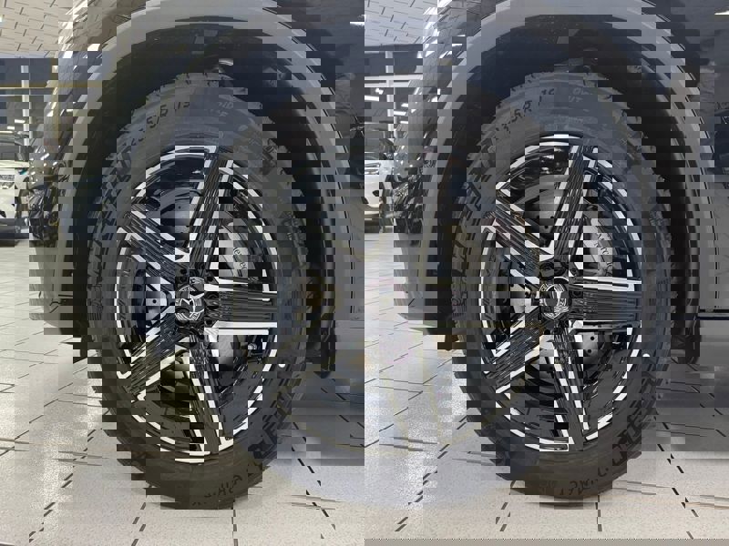 Image Mercedes-Benz GLC SUV GLC 220 d 4MATIC AMG Line  GLC 220 d 4MATIC AMG Line