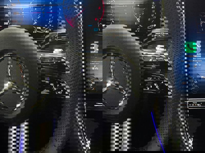 Image Mercedes-Benz GLC SUV GLC 220 d 4MATIC AMG Line  GLC 220 d 4MATIC AMG Line