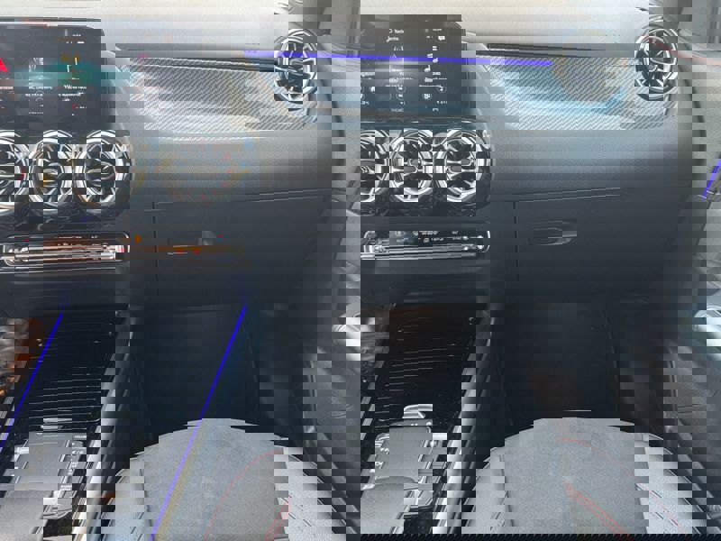 Image Mercedes-Benz GLA 200 d AMG Line  