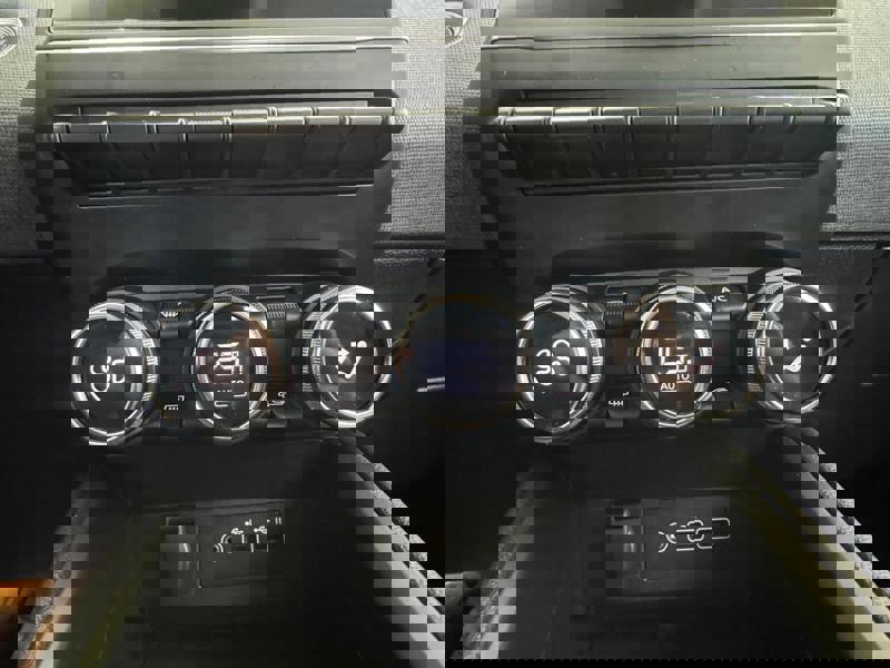 Image Mitsubishi COLT 1.0 MPI-T 91 Business  COLT 1.0 MPI-T 91 BUSINESS