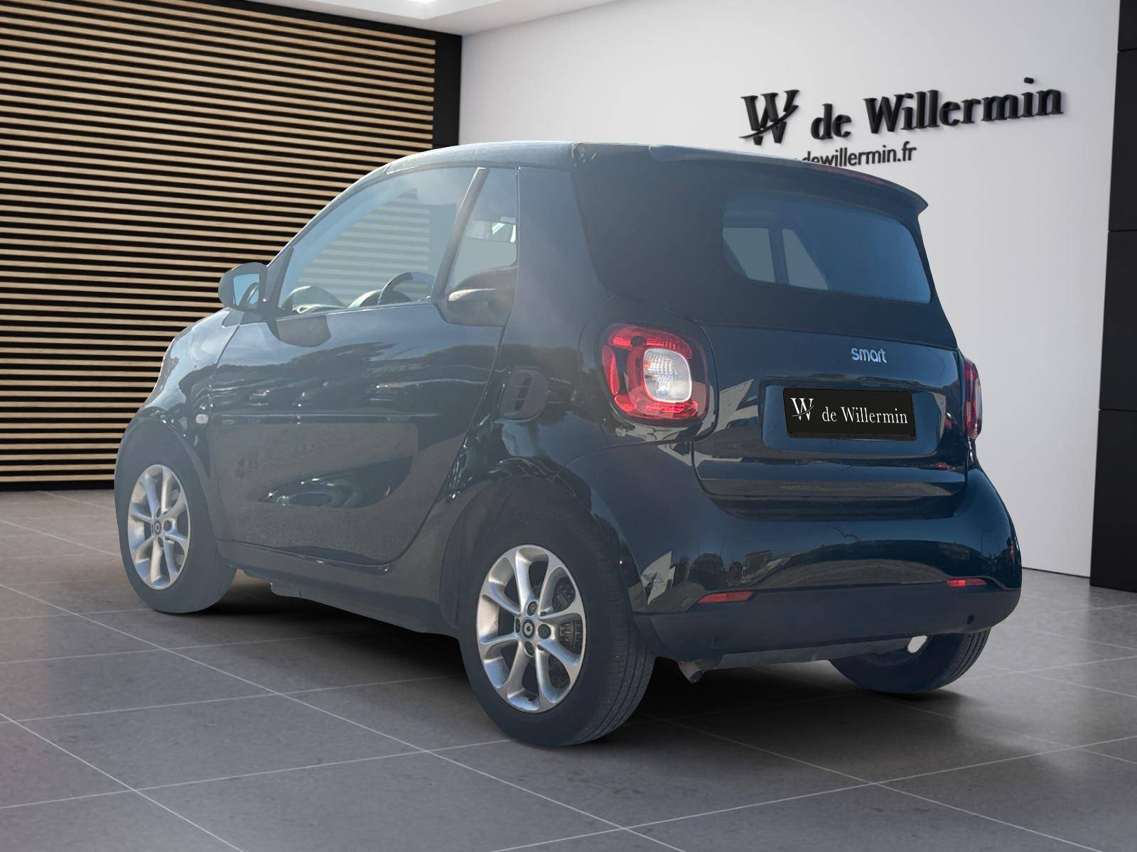 Image Smart FORTWO CABRIO Base 52 kW passion 1.0 71 ch 