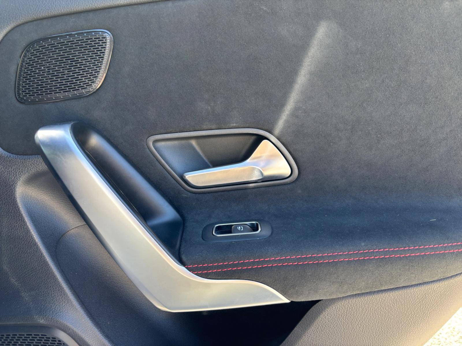 Image Mercedes-Benz CLASSE A 250 e AMG Line  Classe A 250 e Hybrid EQ AMG Line