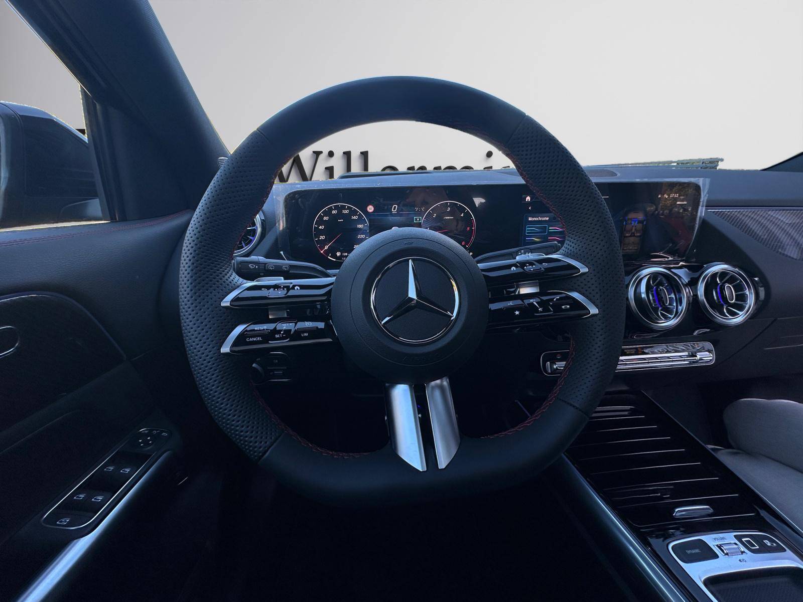 Image Mercedes-Benz GLA 200 d AMG Line  GLA 200 d AMG Line