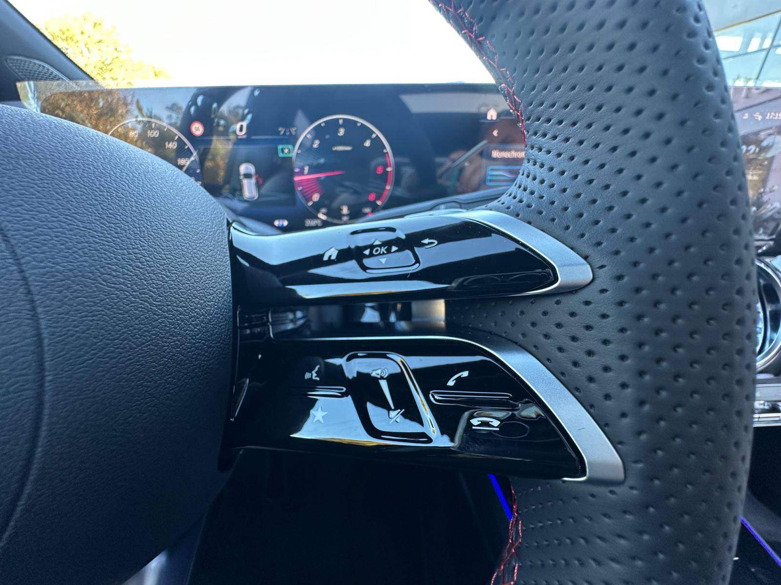 Image Mercedes-Benz GLA 200 d AMG Line  GLA 200 d AMG Line