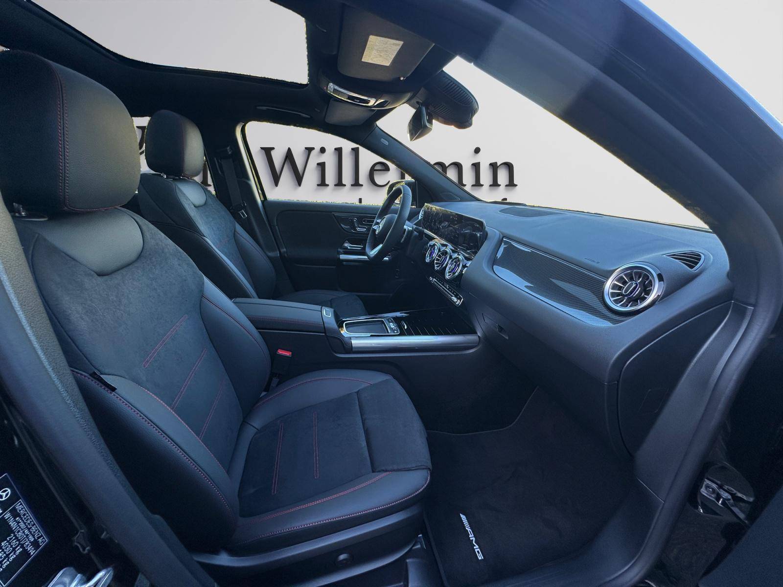 Image Mercedes-Benz GLA 200 d AMG Line  GLA 200 d AMG Line