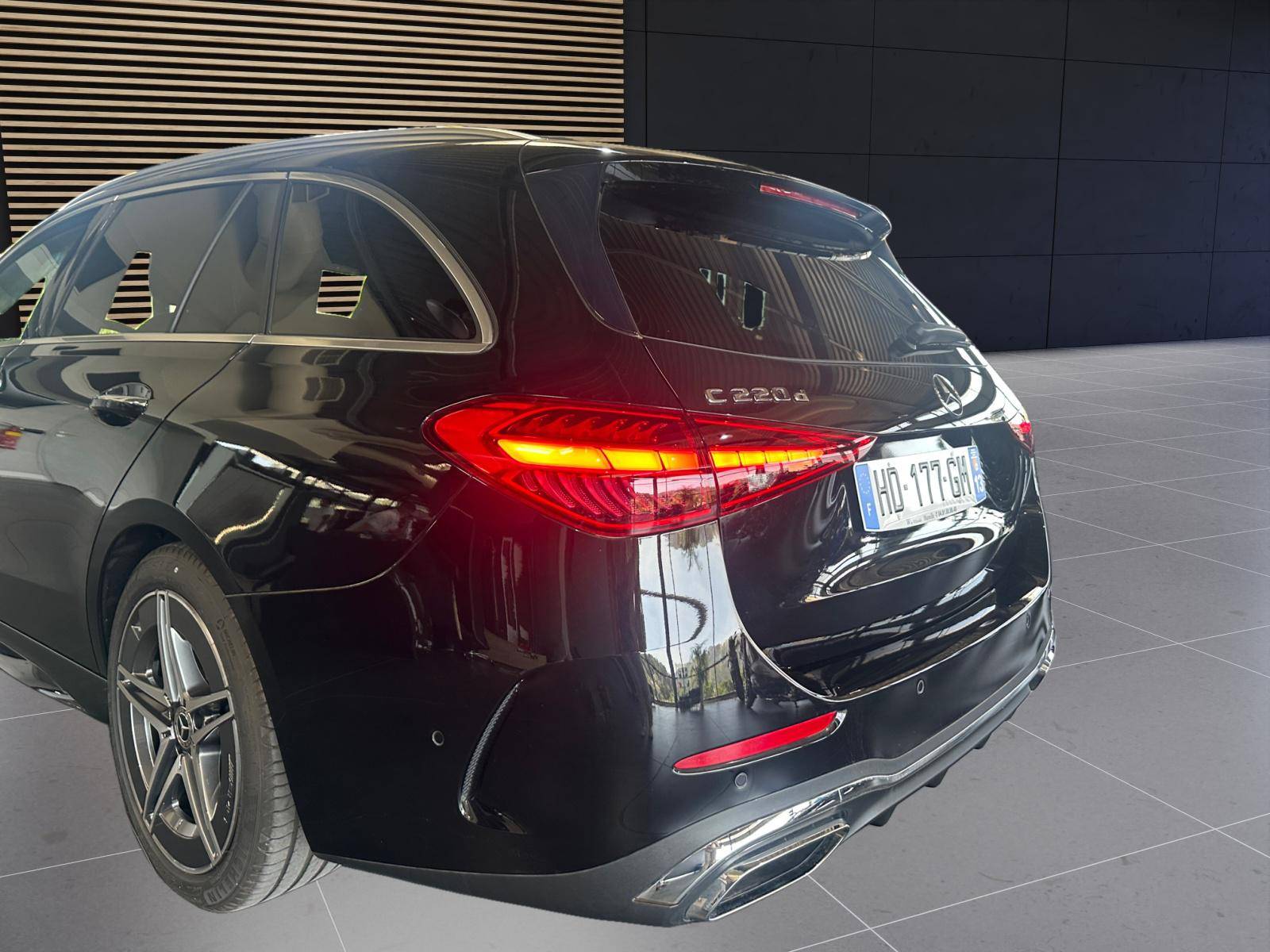 Image Mercedes-Benz CLASSE C BREAK Classe C 220 d Break AMG Line  Classe C 220 d Break AMG Line