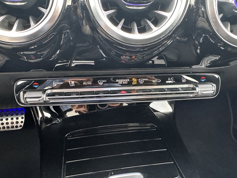 Image Mercedes-Benz CLA SHOOTING BRAKE CLA 250 e Shooting Brake AMG Line  CLA Shooting Brake 250 e 8G-DCT AMG Line