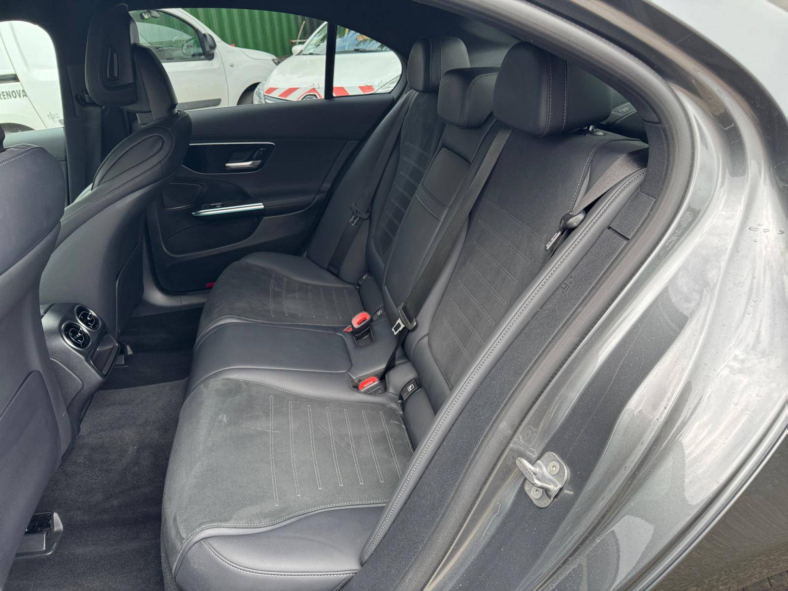 Image Mercedes-Benz CLASSE C BERLINE Classe C 300 e Hybrid EQ Berline AMG Line  Classe C 300 e Hybrid EQ Berline AMG Line