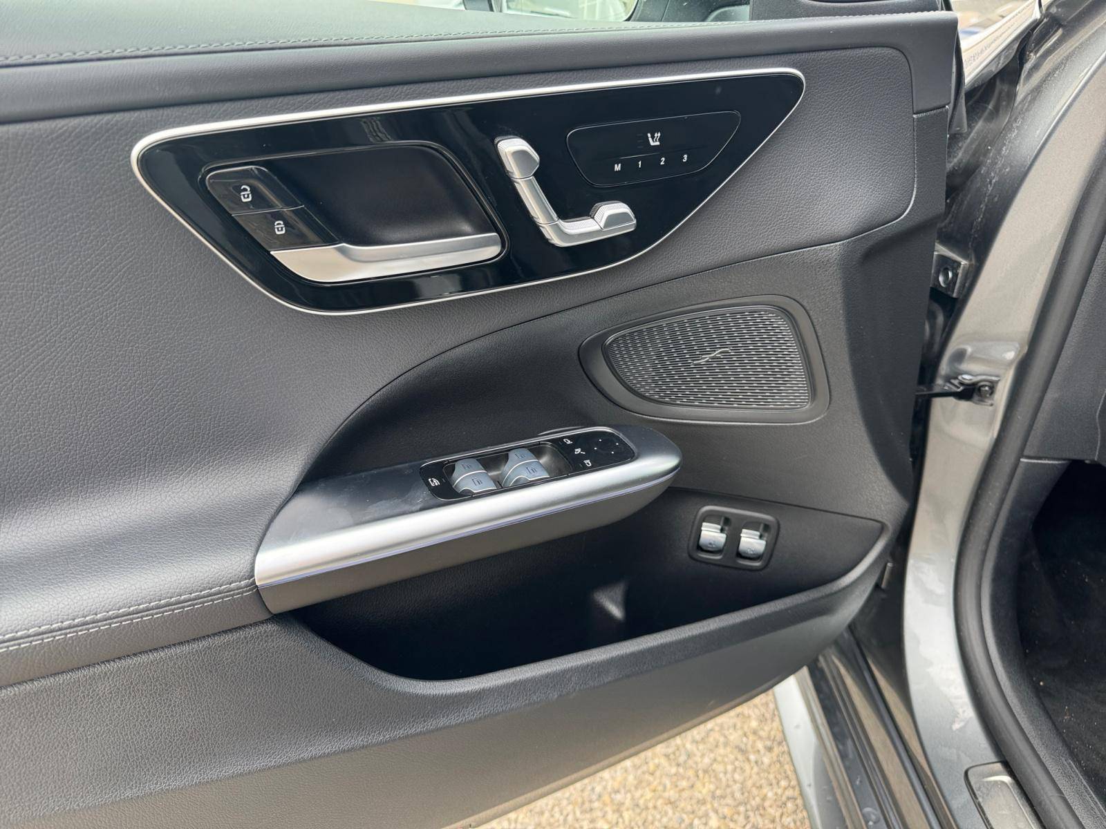 Image Mercedes-Benz CLASSE C BERLINE Classe C 300 e Hybrid EQ Berline AMG Line  Classe C 300 e Hybrid EQ Berline AMG Line