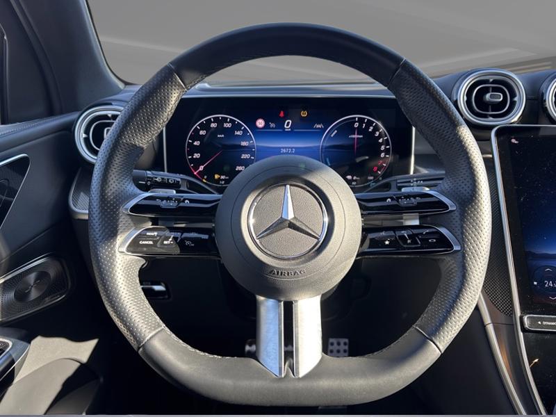 Image Mercedes-Benz GLC SUV GLC 300 e  Hybrid EQ 4MATIC AMG Line  GLC 300 e  Hybrid EQ 4MATIC AMG Line