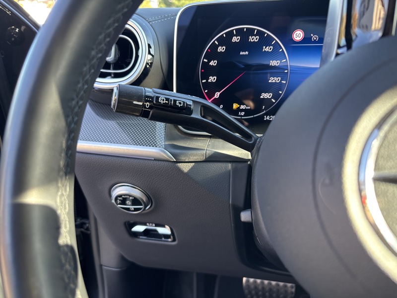 Image Mercedes-Benz GLC SUV GLC 300 e  Hybrid EQ 4MATIC AMG Line  GLC 300 e  Hybrid EQ 4MATIC AMG Line