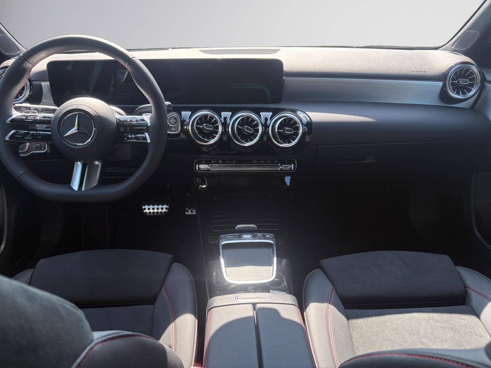 Image Mercedes-Benz CLASSE A 200 d AMG Line  